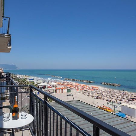 Hotel Bianchi Nicola Порто-Реканати Экстерьер фото